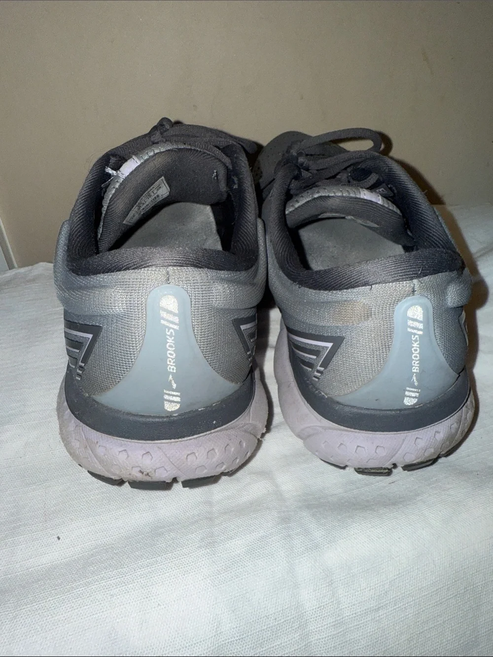 Brooks Women's Gray and Light Purple Running Shoes